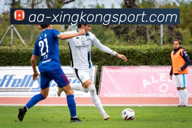 森林狼半场苦战爵士落后2分爱德华兹状态低迷戈贝尔贡献12分7篮板马卡表现抢眼拿下15分