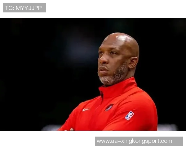 比卢普斯场下表现获高分评价小杨认为他值得8到9分